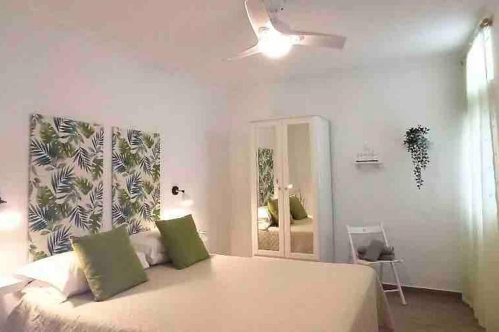 Céntrico apartamento con terraza, parking y WIFI Ronda Exterior foto